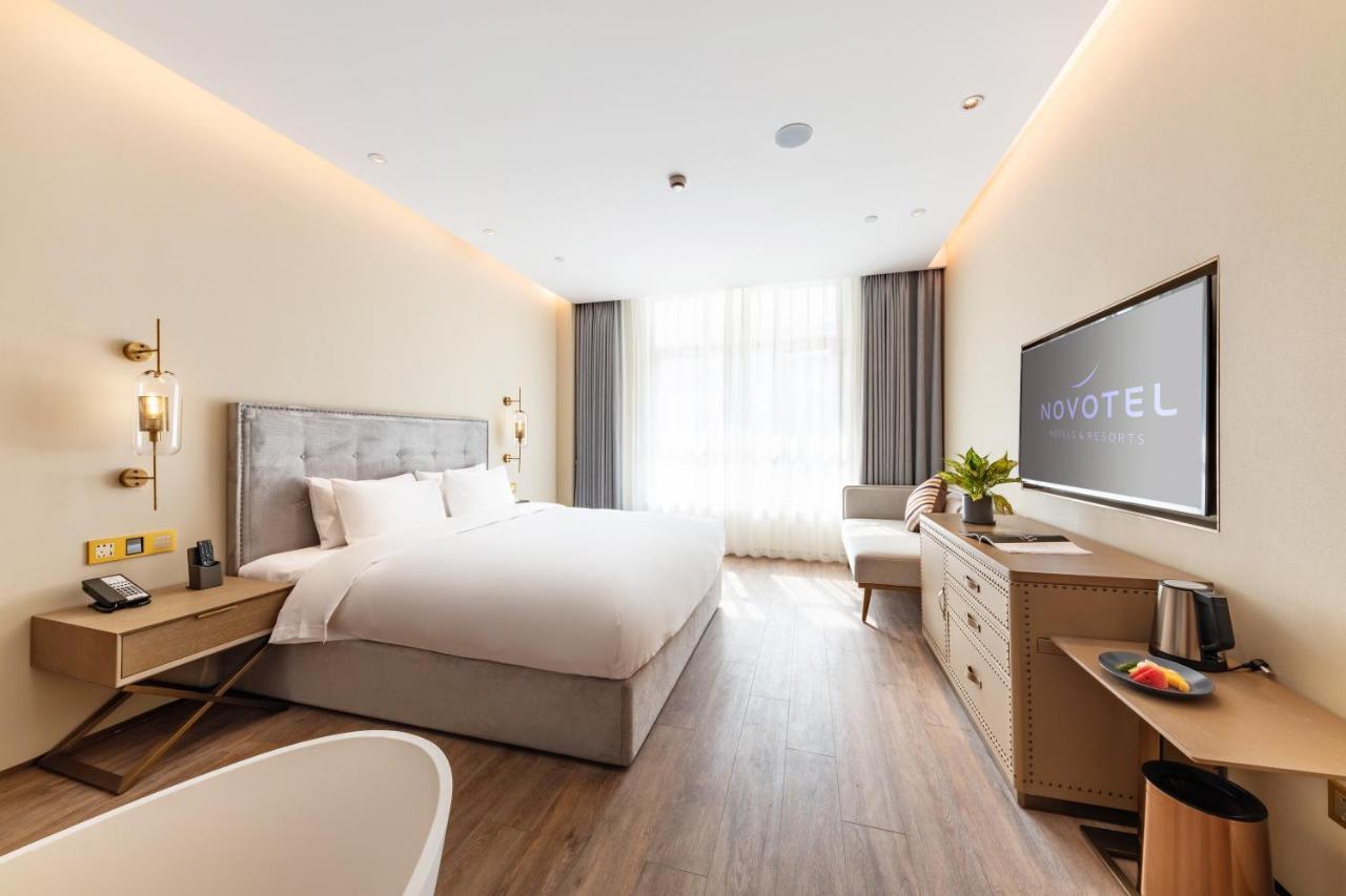 Novotel Qiandao Lake Chun'an Bagian luar foto